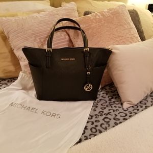 Michael Kors Tote